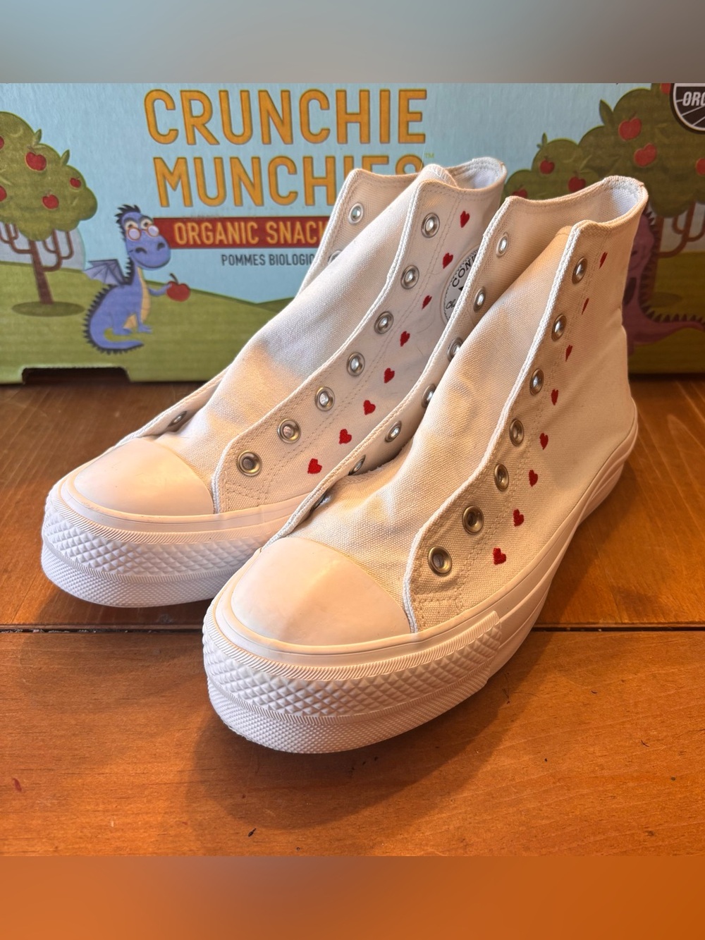 Converse womens chuck Taylor lift platform high top hearts white 10